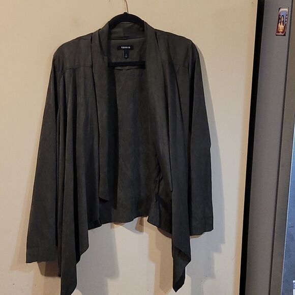 Beautiful Torrid jacket size 2 perfect condition - Picture 1 of 6